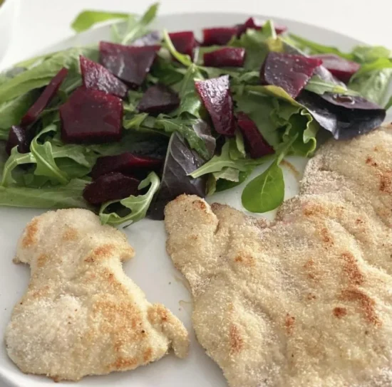 Filetes de pechuga de pavo empanados con textura crujiente